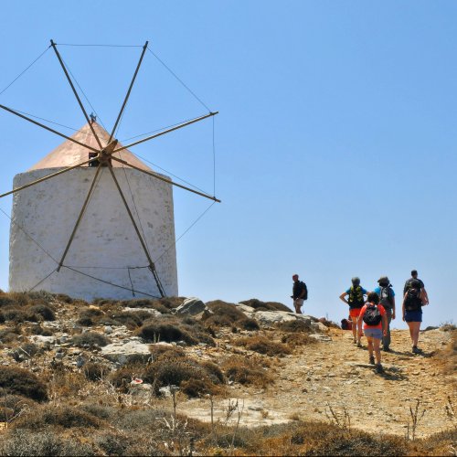 Cyclades hiking paths. Explore Naxos and Amorgos