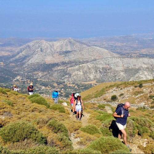 Cyclades hiking paths. Explore Naxos and Amorgos