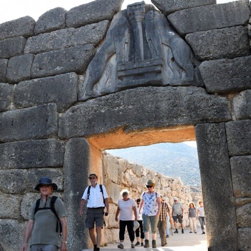 Southern Greece. Wonders of Classical Greece; culture and hiking from Delphi to Epidaurus
