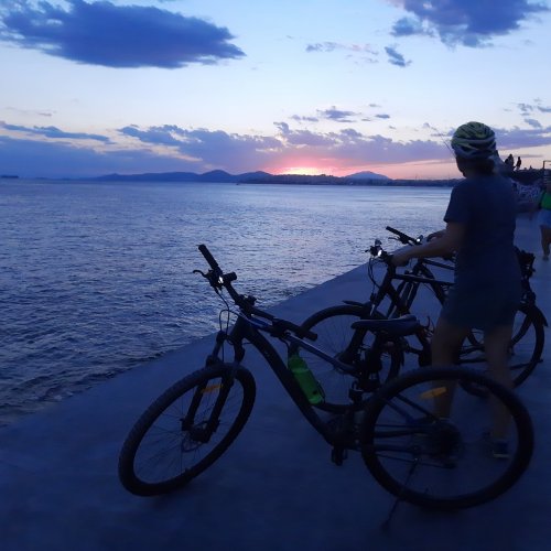 Authentic Athens & Riviera by bike