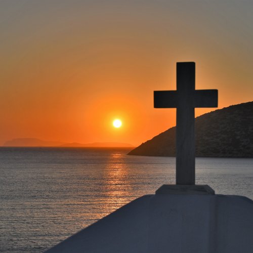 Cyclades hiking paths. Explore Naxos and Amorgos