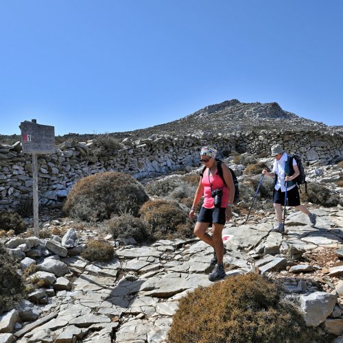 Cyclades hiking paths. Explore Naxos and Amorgos