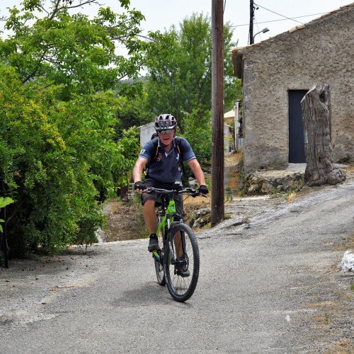 Corfou à VTT : À travers des oliveraies et des villages traditionnels