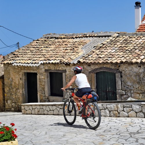 Corfou à VTT : À travers des oliveraies et des villages traditionnels