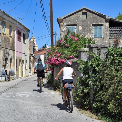 Corfou à VTT : À travers des oliveraies et des villages traditionnels