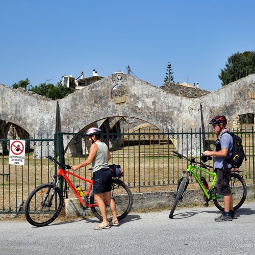 Corfou à VTT : À travers des oliveraies et des villages traditionnels