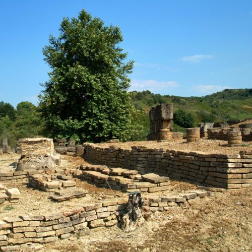 An intense cycling adventure in the Peloponnese. Following Hercules