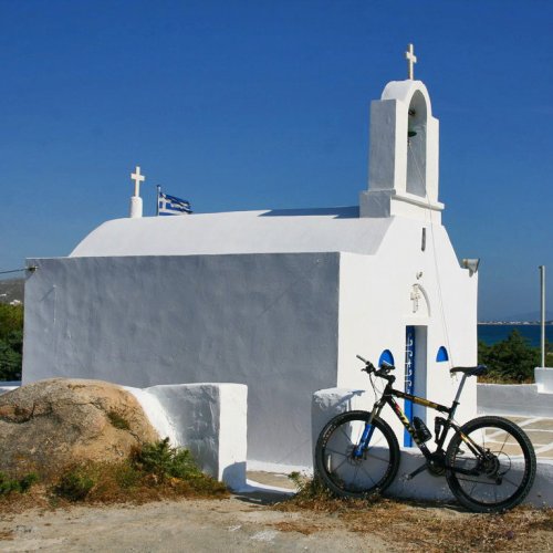 Cyclades bike and hike experience. Paros, Antiparos and Naxos